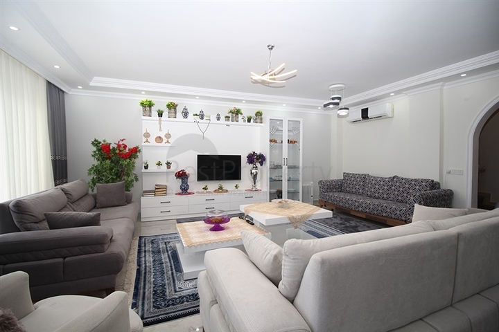 فيلا 3+1 في منطقة مركز ألانيا