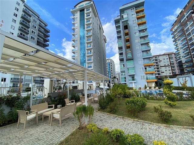 شقة 1+1 على مسافة قريبة من البحر 