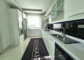 شقة فسيحة 3 + 1 في منطقة جيكجيلي شقة فسيحة 3 + 1 في منطقة جيكجيلي