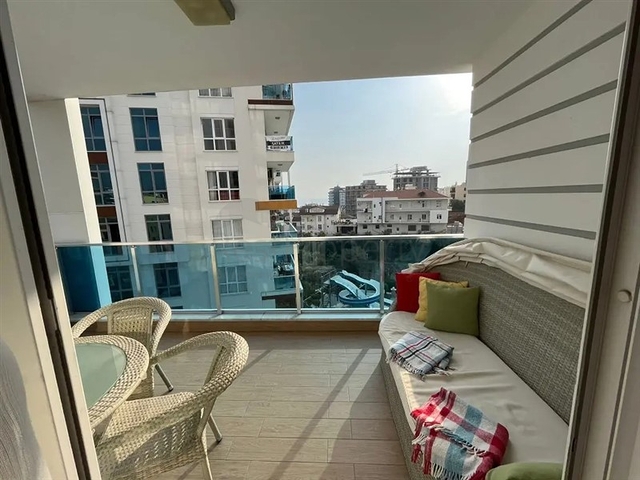 2 + 1 شقة 400 متر من البحر في منطقة توسمور   2 + 1 شقة 400 متر من البحر في منطقة توسمور