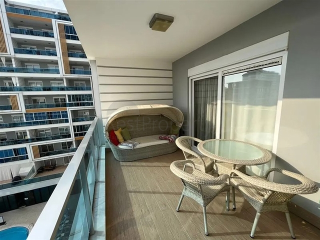 2 + 1 شقة 400 متر من البحر في منطقة توسمور   2 + 1 شقة 400 متر من البحر في منطقة توسمور