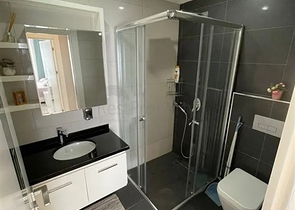 2 + 1 شقة 400 متر من البحر في منطقة توسمور   2 + 1 شقة 400 متر من البحر في منطقة توسمور