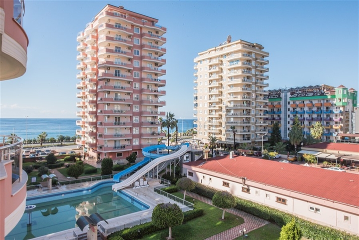 شقة من غرفتي نوم على البحر