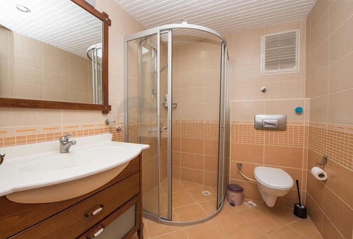 شقة من غرفتي نوم على البحر