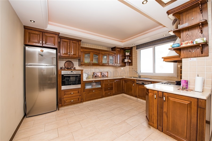 شقة فسيحة 2 + 1 مطلة على البحر في منطقة محمودلار