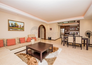 شقة فسيحة 2 + 1 مطلة على البحر في منطقة محمودلار