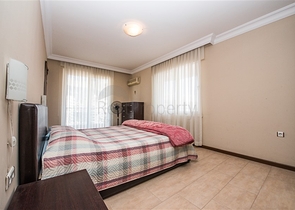 شقة فسيحة 2 + 1 مطلة على البحر في منطقة محمودلار