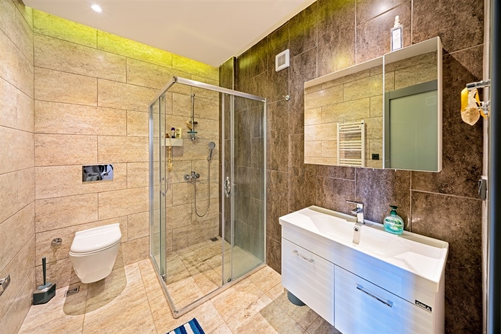 شقة 2 + 1 في وسط منطقة أوبا شقة 2 + 1 في وسط منطقة أوبا