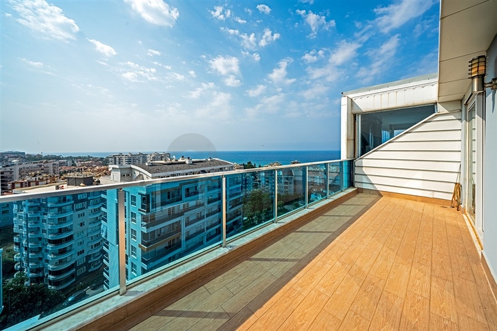 شقة 3+1 مطلة على البحر في توسمورا