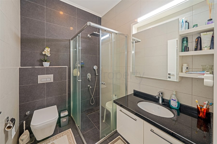 شقة 3+1 مطلة على البحر في توسمورا