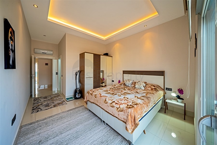 شقة 3+1 مطلة على البحر في توسمورا