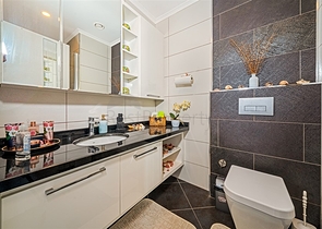 شقة 3+1 مطلة على البحر في توسمورا