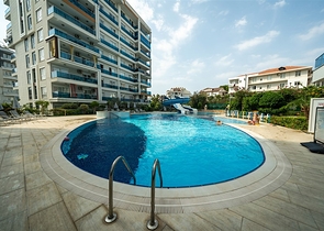 شقة 3+1 مطلة على البحر في توسمورا