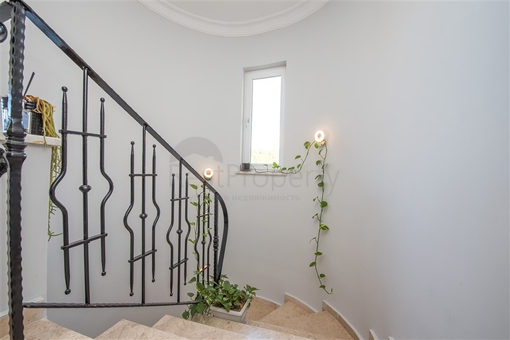 فيلا 3+1 للعيش الهادئ والاسترخاء في ألانيا