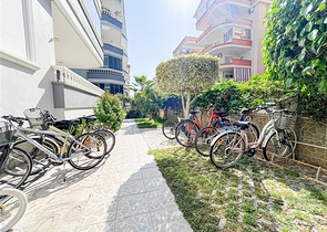 شقة فسيحة ومشرقة من غرفتي نوم مع شرفتين شقة فسيحة ومشرقة من غرفتي نوم مع شرفتين