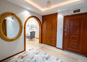 شقة 2 + 1 على الخط الأول في حي محمودلار