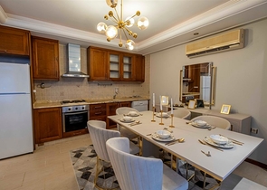 شقة 2 + 1 على الخط الأول في حي محمودلار