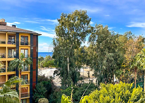 شقة فاخرة 2 + 1 على السطر الأول في وسط ألانيا