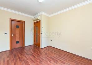 شقة فاخرة 2 + 1 على السطر الأول في وسط ألانيا