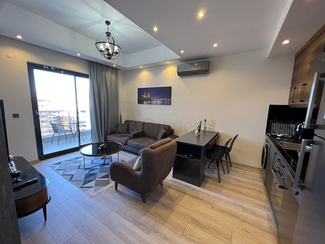 شقة مفروشة 1 + 1 في مجمع مع بنية تحتية فندقية في محمودلار