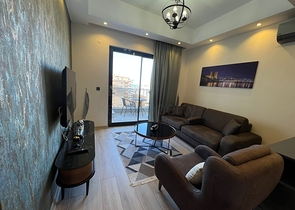 شقة مفروشة 1 + 1 في مجمع مع بنية تحتية فندقية في محمودلار