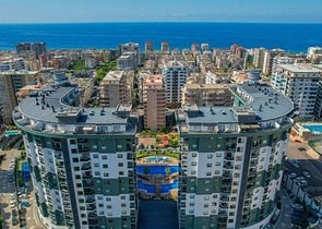 شقة مفروشة 1 + 1 في مجمع مع بنية تحتية فندقية في محمودلار