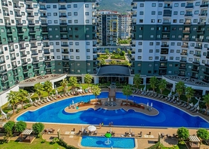 شقة مفروشة 1 + 1 في مجمع مع بنية تحتية فندقية في محمودلار