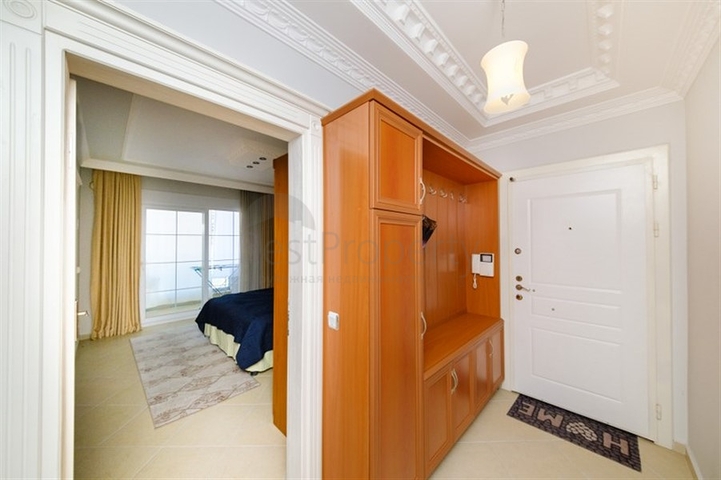 شقة مفروشة 2 + 1 في وسط ألانيا