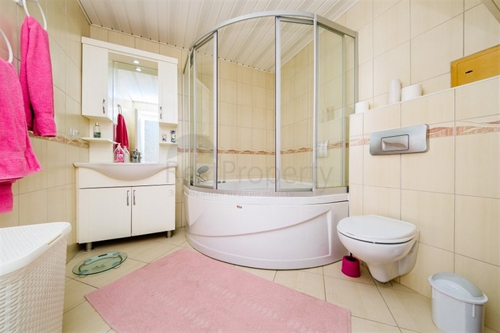 شقة مفروشة 2 + 1 في وسط ألانيا