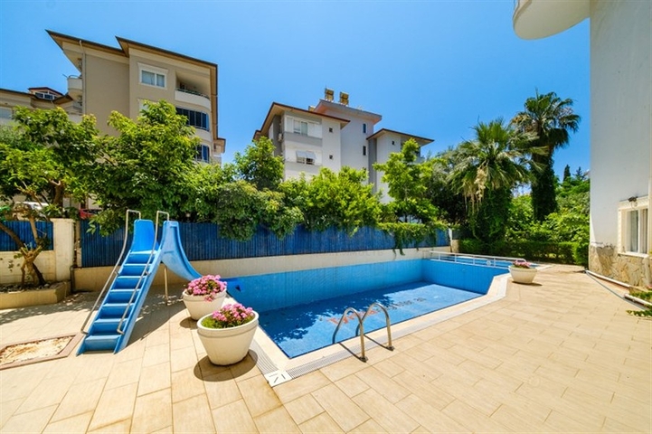 شقة مفروشة 2 + 1 في وسط ألانيا