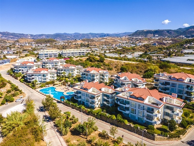 بنتهاوس 3 + 1 مع إطلالات بانورامية على البحر في منطقة كوناكلي