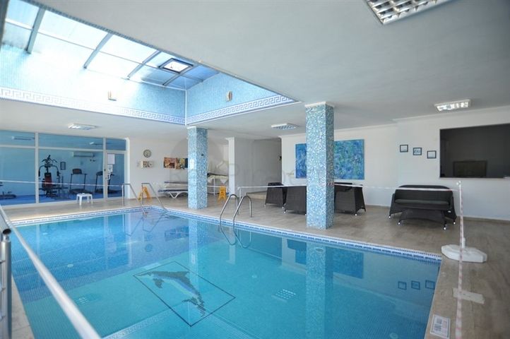 بنتهاوس 3 + 1 مع إطلالات بانورامية على البحر في منطقة كوناكلي