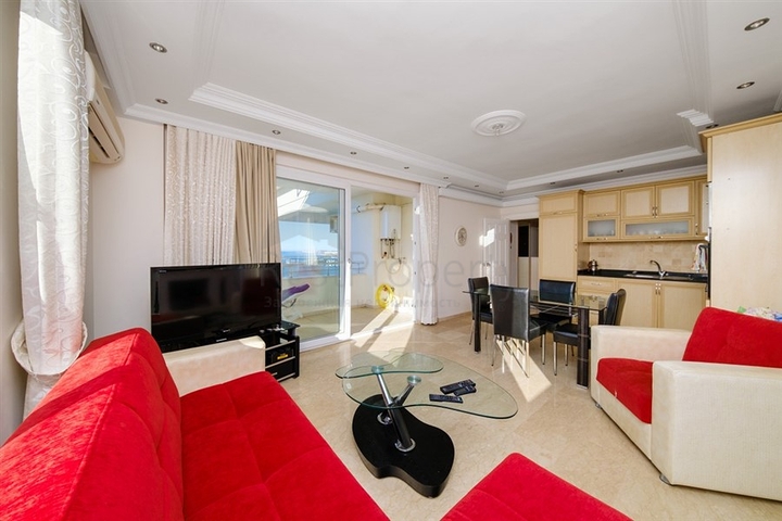 بنتهاوس 3 + 1 مع إطلالات بانورامية على البحر في منطقة كوناكلي