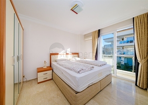 بنتهاوس 3 + 1 مع إطلالات بانورامية على البحر في منطقة كوناكلي