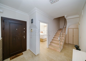 بنتهاوس 3 + 1 مع إطلالات بانورامية على البحر في منطقة كوناكلي