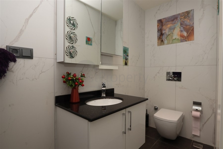 شقة بغرفتي نوم على بعد 300 متر من شاطئ كليوباترا