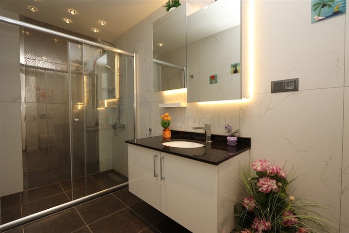 شقة بغرفتي نوم على بعد 300 متر من شاطئ كليوباترا