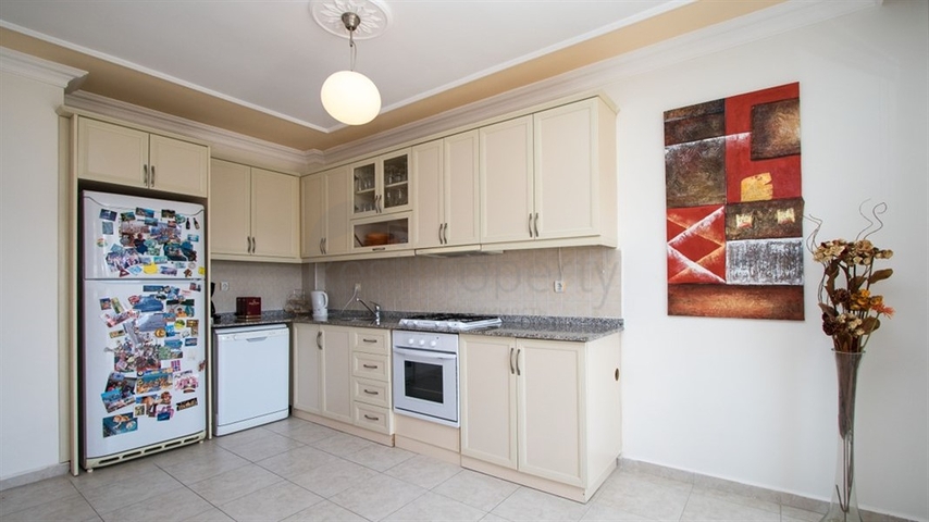 بنتهاوس واسع 3 + 2 في منطقة أوبا بنتهاوس واسع 3 + 2 في منطقة أوبا