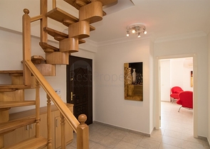 بنتهاوس واسع 3 + 2 في منطقة أوبا بنتهاوس واسع 3 + 2 في منطقة أوبا