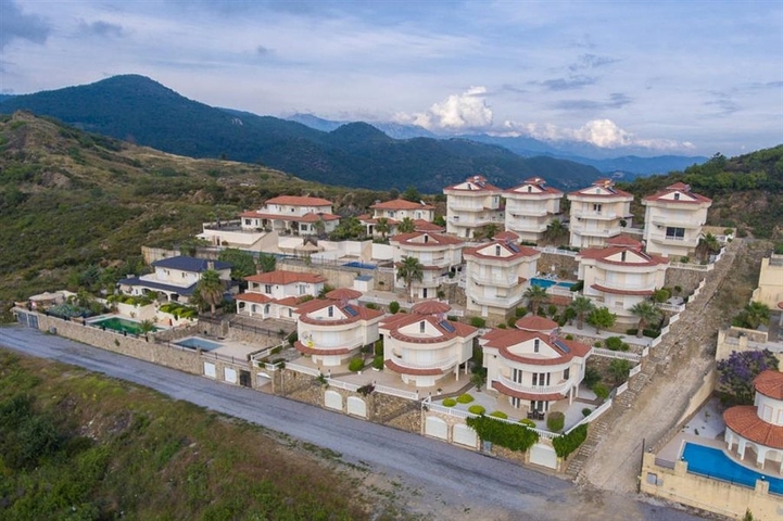 فيلا مفروشة 4 + 2 في كارجيجاك