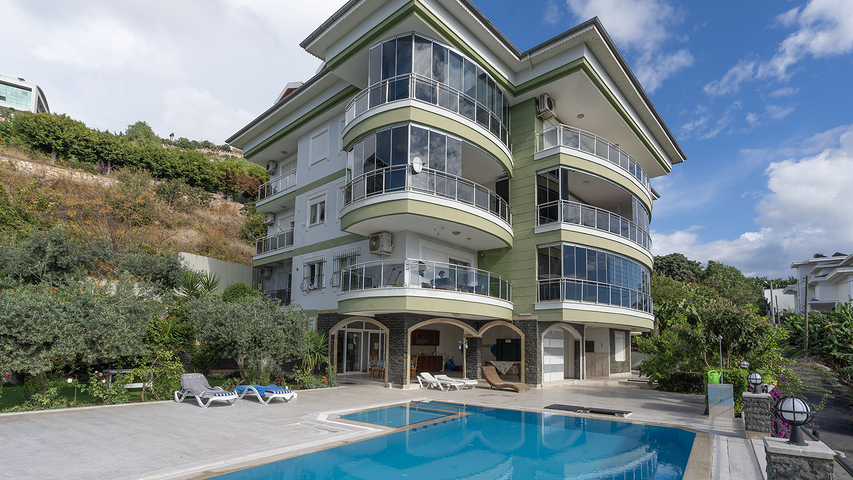 بنتهاوس مفروش 4 + 1 مطل على البحر في وسط ألانيا