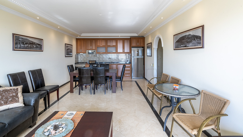 بنتهاوس مفروش 4 + 1 مطل على البحر في وسط ألانيا