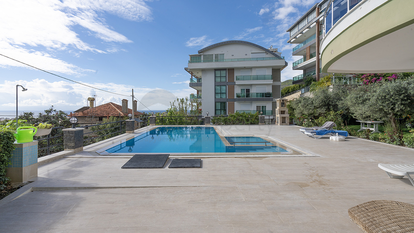 بنتهاوس مفروش 4 + 1 مطل على البحر في وسط ألانيا