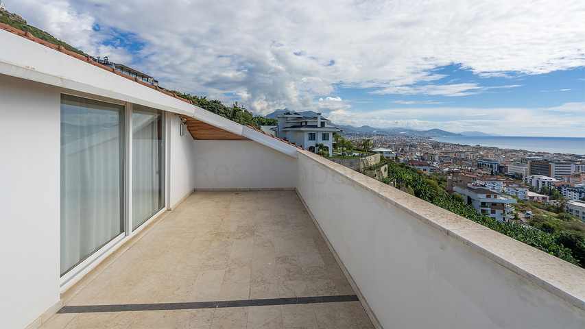 بنتهاوس مفروش 4 + 1 مطل على البحر في وسط ألانيا