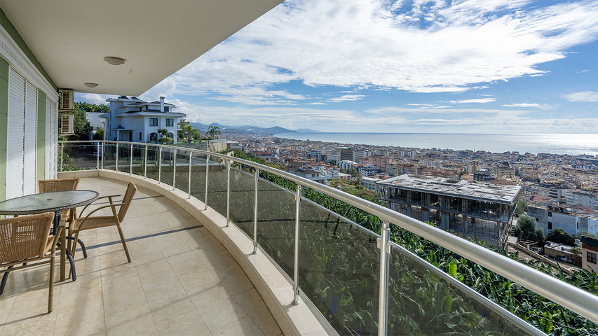 بنتهاوس مفروش 4 + 1 مطل على البحر في وسط ألانيا