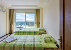 بنتهاوس مفروش 4 + 1 مطل على البحر في وسط ألانيا