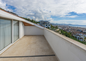 بنتهاوس مفروش 4 + 1 مطل على البحر في وسط ألانيا