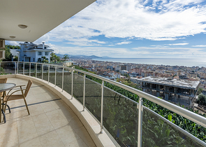 بنتهاوس مفروش 4 + 1 مطل على البحر في وسط ألانيا