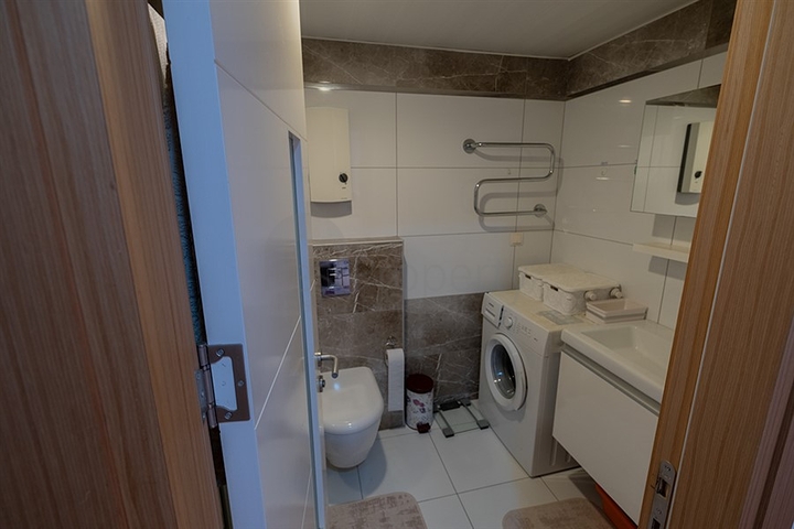 شقة فسيحة 1 + 1 في المنطقة الوسطى من ألانيا شقة فسيحة 1 + 1 في المنطقة الوسطى من ألانيا