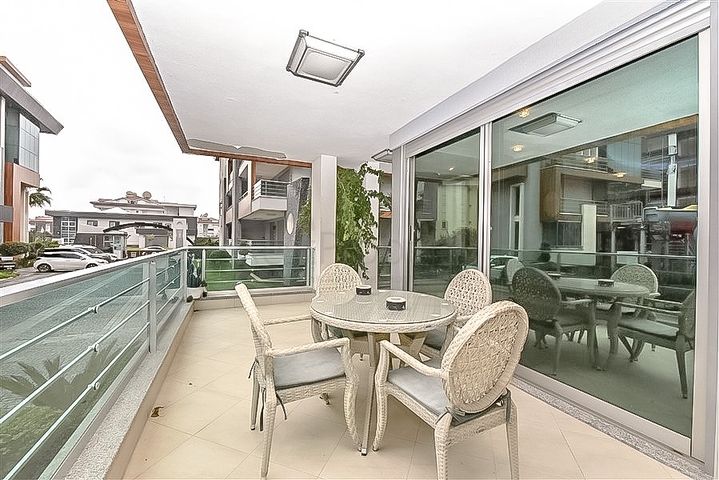 شقة واسعة في منطقة أوبا شقة واسعة في منطقة أوبا